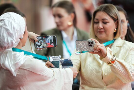 XVI International Economic Forum "RUSSIA - ISLAMIC WORLD: KAZANFORUM." Location: Russia, Republic of Tatarstan, Kazan. Author: Anatoly Medved/Sputnik. KAZANFORUM 2025. On the sidelines