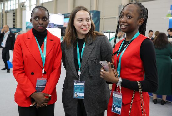 XVI International Economic Forum "RUSSIA - ISLAMIC WORLD: KAZANFORUM." Location: Russia, Republic of Tatarstan, Kazan. Author: Anatoly Medved/Sputnik. KAZANFORUM 2025. On the sidelines