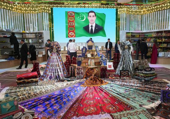 XVI International Economic Forum "RUSSIA - ISLAMIC WORLD: KAZANFORUM." The stand of Turkmenistan. Location: Russia, Republic of Tatarstan, Kazan. Author: Alexander Vilf/Sputnik. KAZANFORUM 2025. On the sidelines