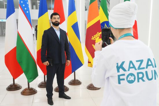 XVI International Economic Forum "RUSSIA - ISLAMIC WORLD: KAZANFORUM." Location: Russia, Republic of Tatarstan, Kazan. Author: Ilya Pitalev/Sputnik. KAZANFORUM 2025. On the sidelines