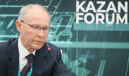 KAZANFORUM 2025. The Role of Anticorruption Policy in the Development of Public Administration and the Economy