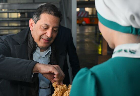 Guests arrive at KAZANFORUM 2025