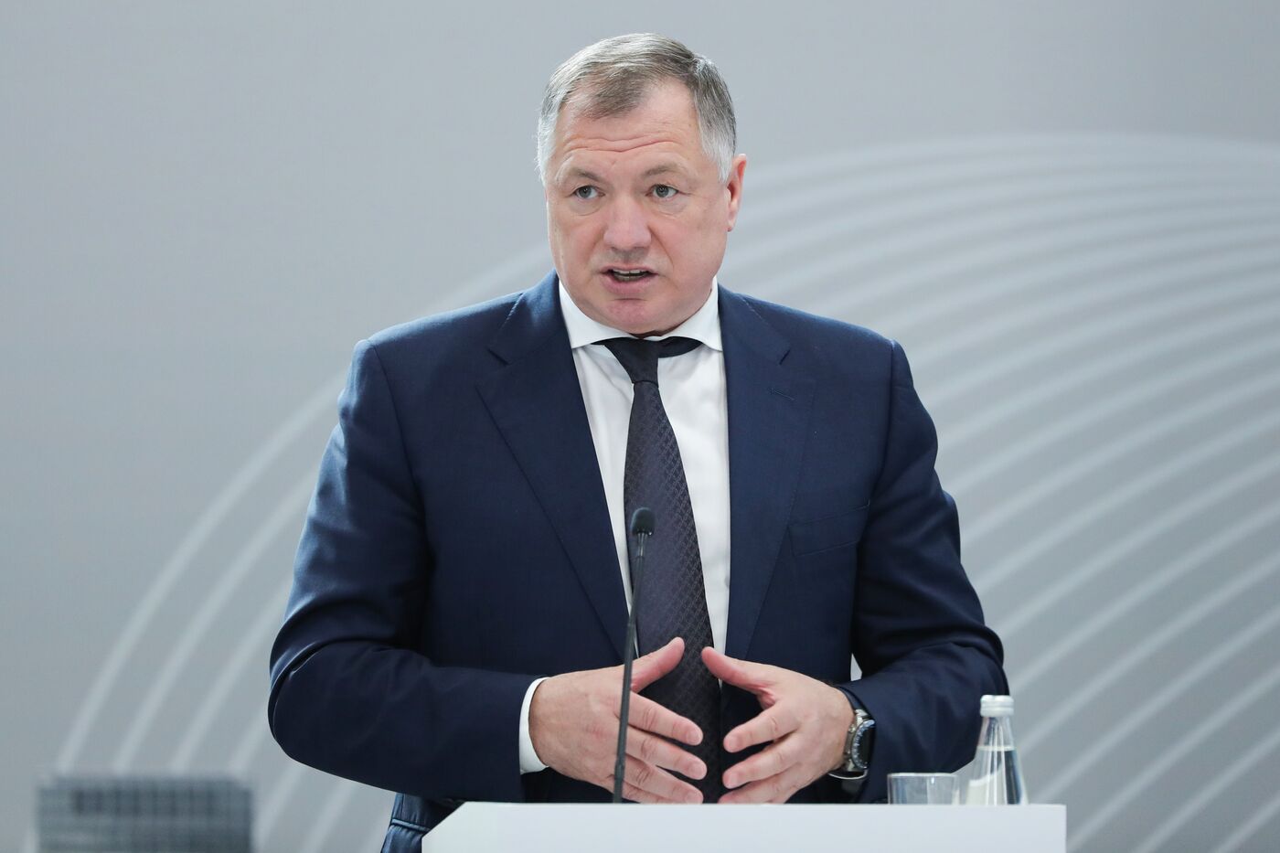 KAZANFORUM 2025. Plenary session: "Global trends in real estate: adaptability, digitalization and investments in the era of change"