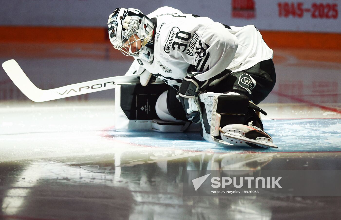 Russia Ice Hockey Kontinental League Lokomotiv - Traktor