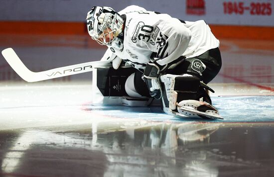 Russia Ice Hockey Kontinental League Lokomotiv - Traktor