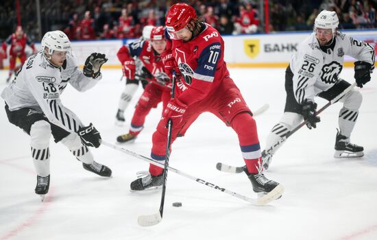 Russia Ice Hockey Kontinental League Lokomotiv - Traktor