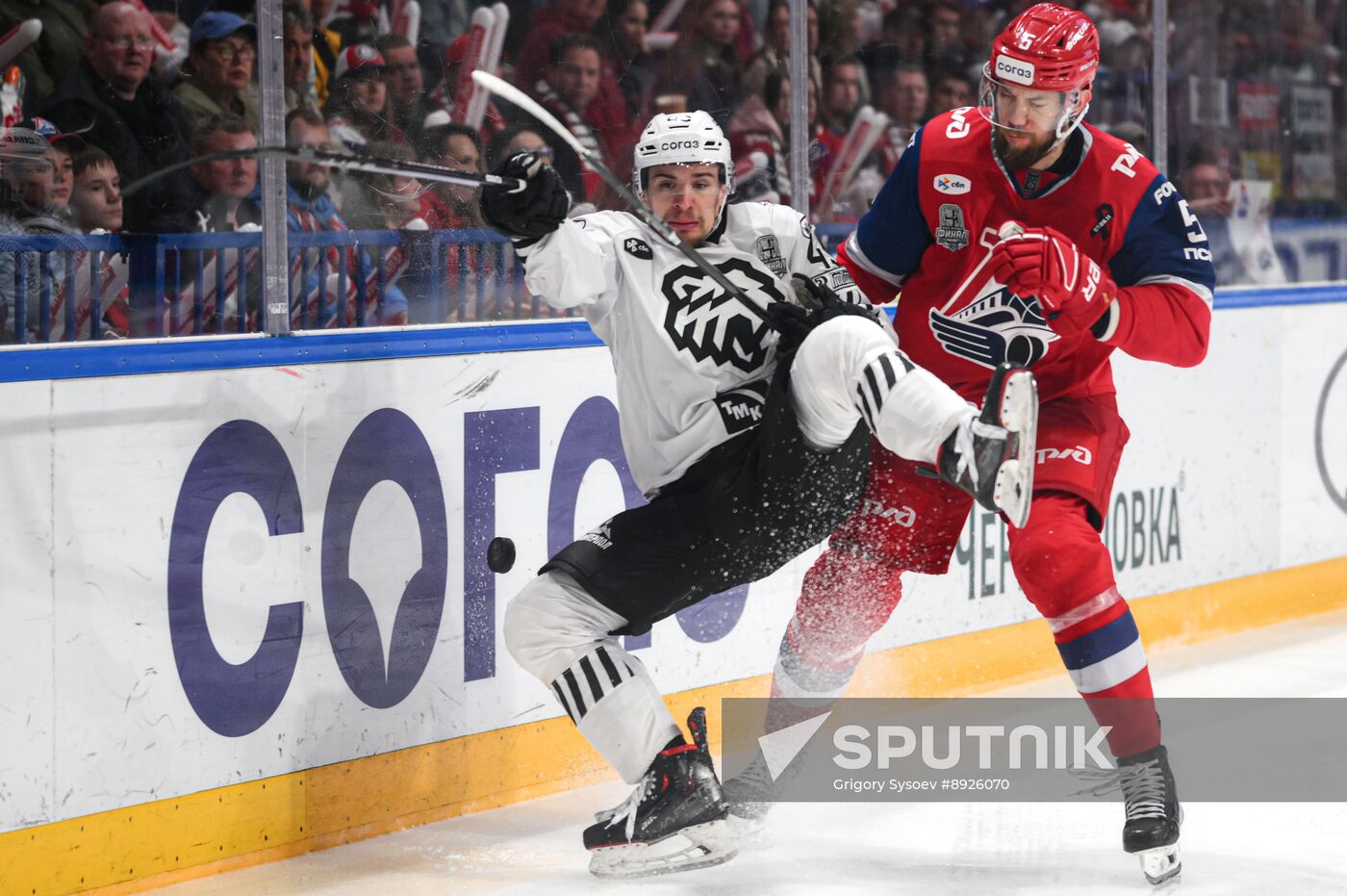 Russia Ice Hockey Kontinental League Lokomotiv - Traktor