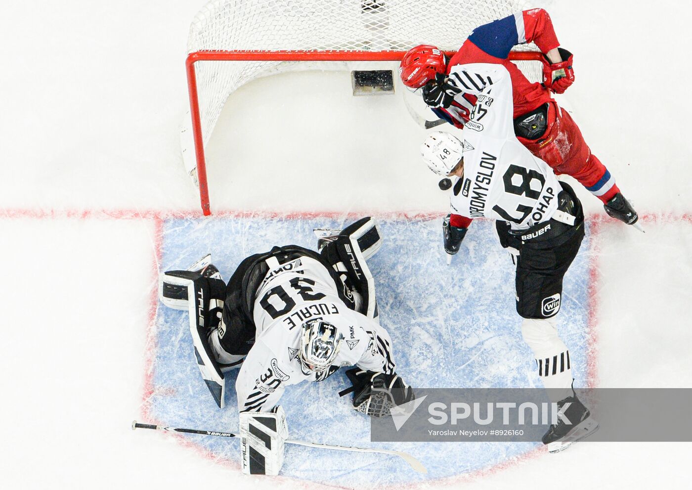 Russia Ice Hockey Kontinental League Lokomotiv - Traktor