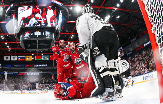 Russia Ice Hockey Kontinental League Lokomotiv - Traktor