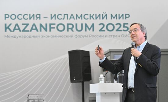 KAZANFORUM 2025. Lecture by Guillermo Peñalosa