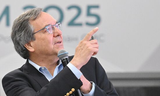 KAZANFORUM 2025. Lecture by Guillermo Peñalosa