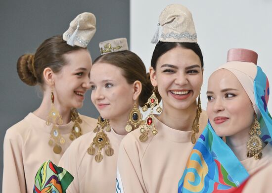 The XVI International Economic Forum “RUSSIA — ISLAMIC WORLD: "KAZANFORUM" 2025. The work of the forum. Location: Russia, Republic of Tatarstan, Kazan. Author: Ilya Pitalev/Sputnik. "KAZANFORUM" 2025. On the sidelines