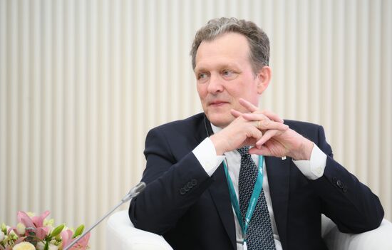 KAZANFORUM 2025. Business Dialogue of Women Russia - Islamic World