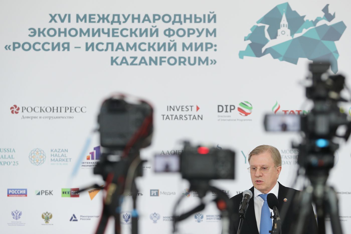 KAZANFORUM 2025. Press scrums