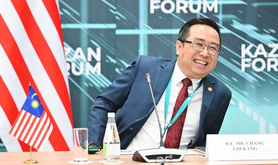 The XVI International Economic Forum "RUSSIA - ISLAMIC WORLD: KAZANFORUM." Russian-Malaysian economic and industrial cooperation: opportunities for growth through technology and innovation. Chang Lih Kang, Minister of Science, Technology and Innovation of Malaysia (Malaysia). Location: Russia, Republic of Tatarstan, Kazan. Author: Ilya Pitalev/Sputnik. KAZANFORUM 2025. Russian-Malaysian economic and industrial cooperation: opportunities for growth through technology and innovation