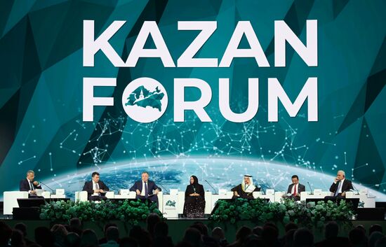 KAZANFORUM 2025. Plenary session: Digitalization: New Reality and Additional Opportunities For Expanding Cooperation