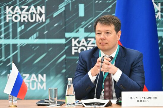 The XVI International Economic Forum "RUSSIA - ISLAMIC WORLD: KAZANFORUM." Russian-Malaysian economic and industrial cooperation: opportunities for growth through technology and innovation. Vladimir Ilyichev, Deputy Minister of Economic Development of the Russian Federation. Location: Russia, Republic of Tatarstan, Kazan. Author: Ilya Pitalev/Sputnik. KAZANFORUM 2025. Russian-Malaysian economic and industrial cooperation: opportunities for growth through technology and innovation