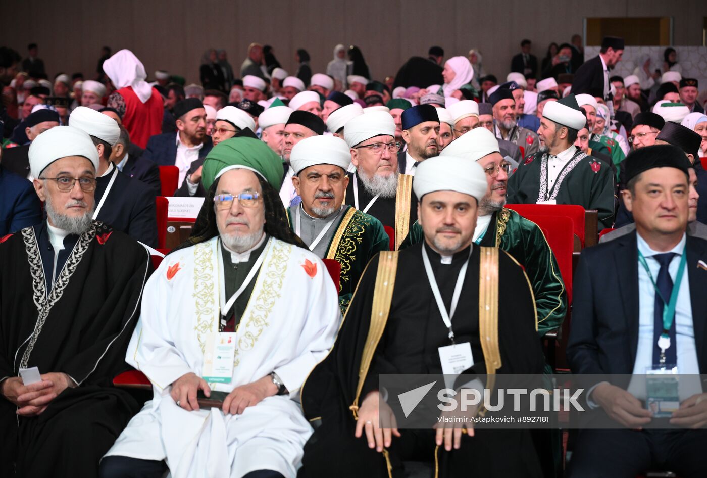 KAZANFORUM 2025. Plenary meeting of XV All-Russian Forum of Tatar Religious Leaders titled “National Identity and Religion”
