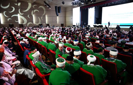 KAZANFORUM 2025. Plenary meeting of XV All-Russian Forum of Tatar Religious Leaders titled “National Identity and Religion”