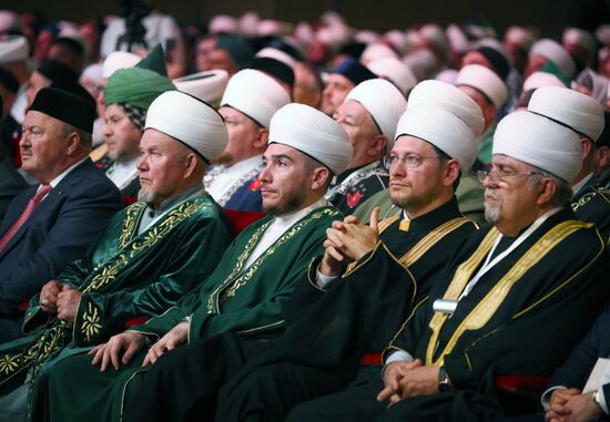 KAZANFORUM 2025. Plenary meeting of XV All-Russian Forum of Tatar Religious Leaders titled “National Identity and Religion”