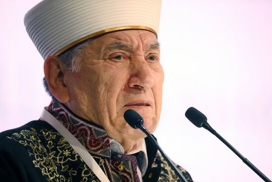 KAZANFORUM 2025. Plenary meeting of XV All-Russian Forum of Tatar Religious Leaders titled “National Identity and Religion”