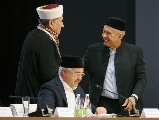 KAZANFORUM 2025. Plenary meeting of XV All-Russian Forum of Tatar Religious Leaders titled “National Identity and Religion”