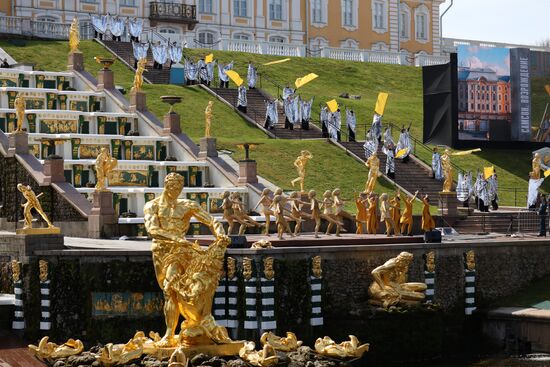 Russia Fountain Season