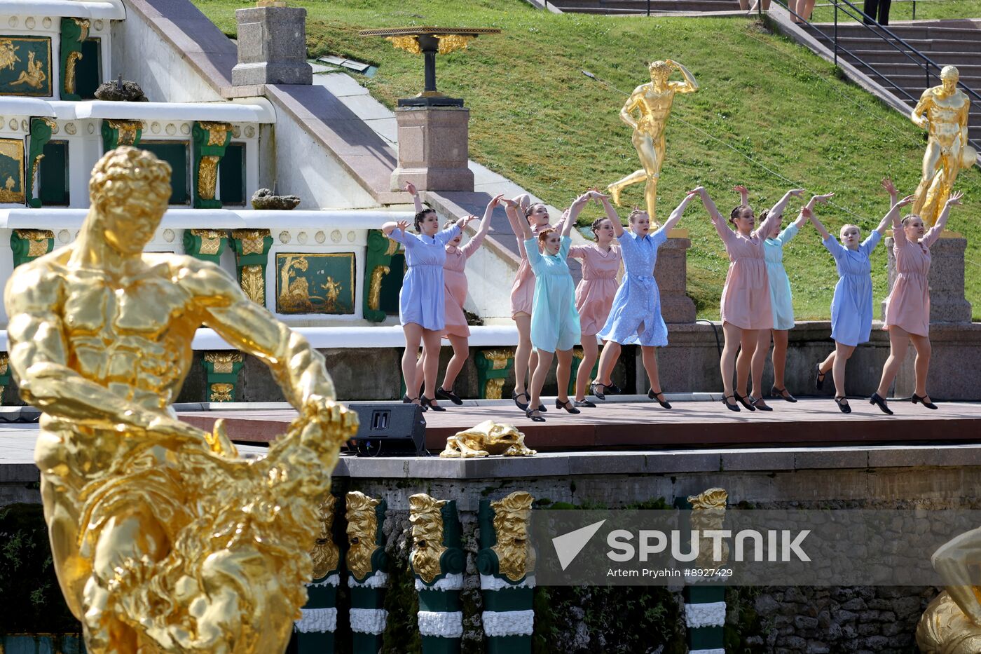 Russia Fountain Season