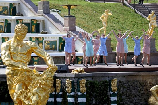 Russia Fountain Season