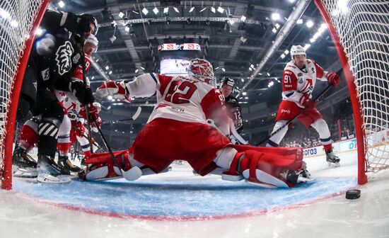 Russia Ice Hockey Kontinental League Traktor - Lokomotiv