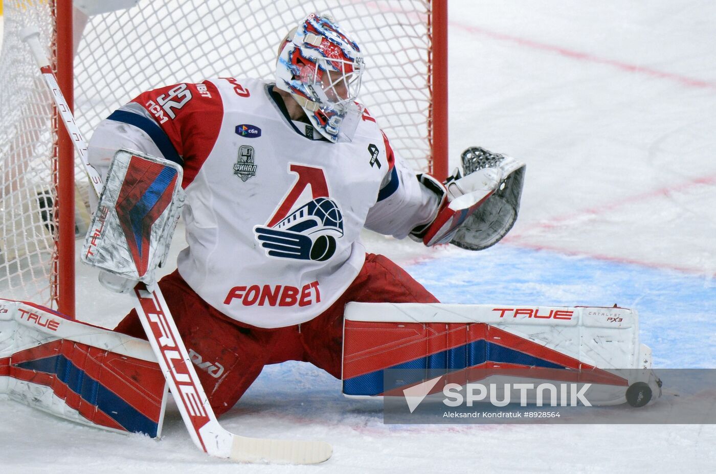 Russia Ice Hockey Kontinental League Traktor - Lokomotiv