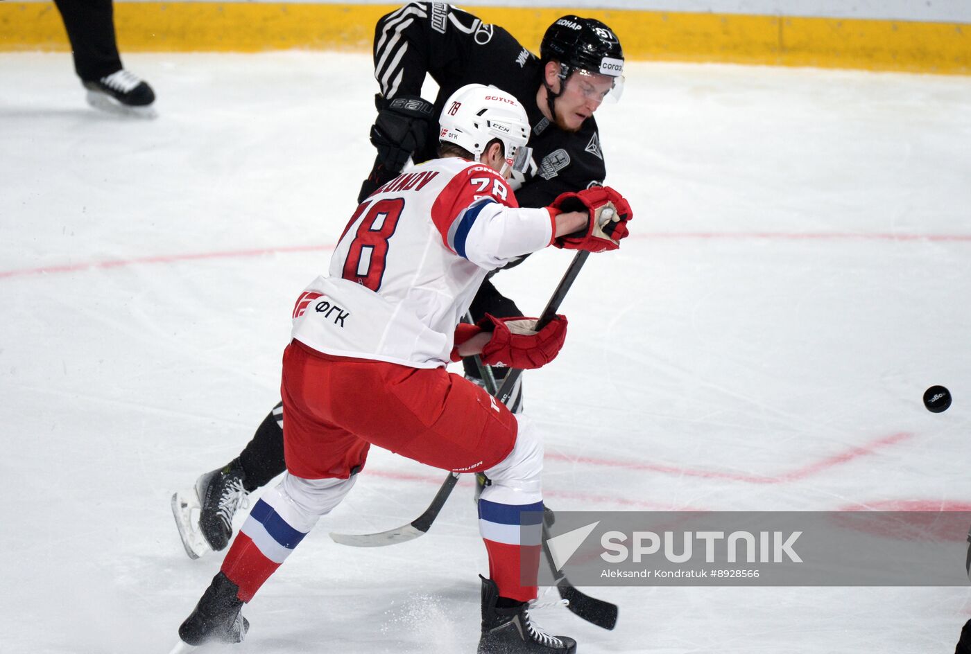 Russia Ice Hockey Kontinental League Traktor - Lokomotiv