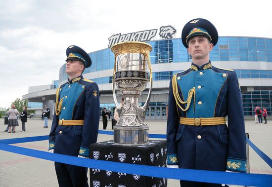 Russia Ice Hockey Kontinental League Traktor - Lokomotiv