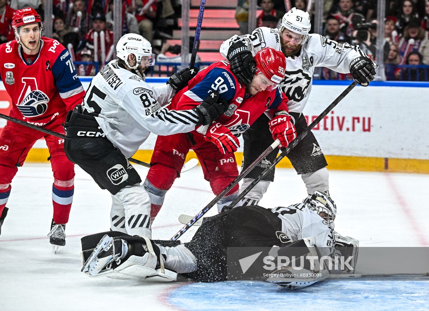 Russia Ice Hockey Kontinental League Lokomotov - Traktor