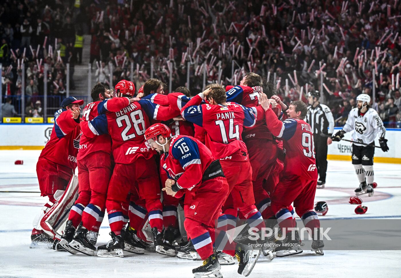 Russia Ice Hockey Kontinental League Lokomotov - Traktor