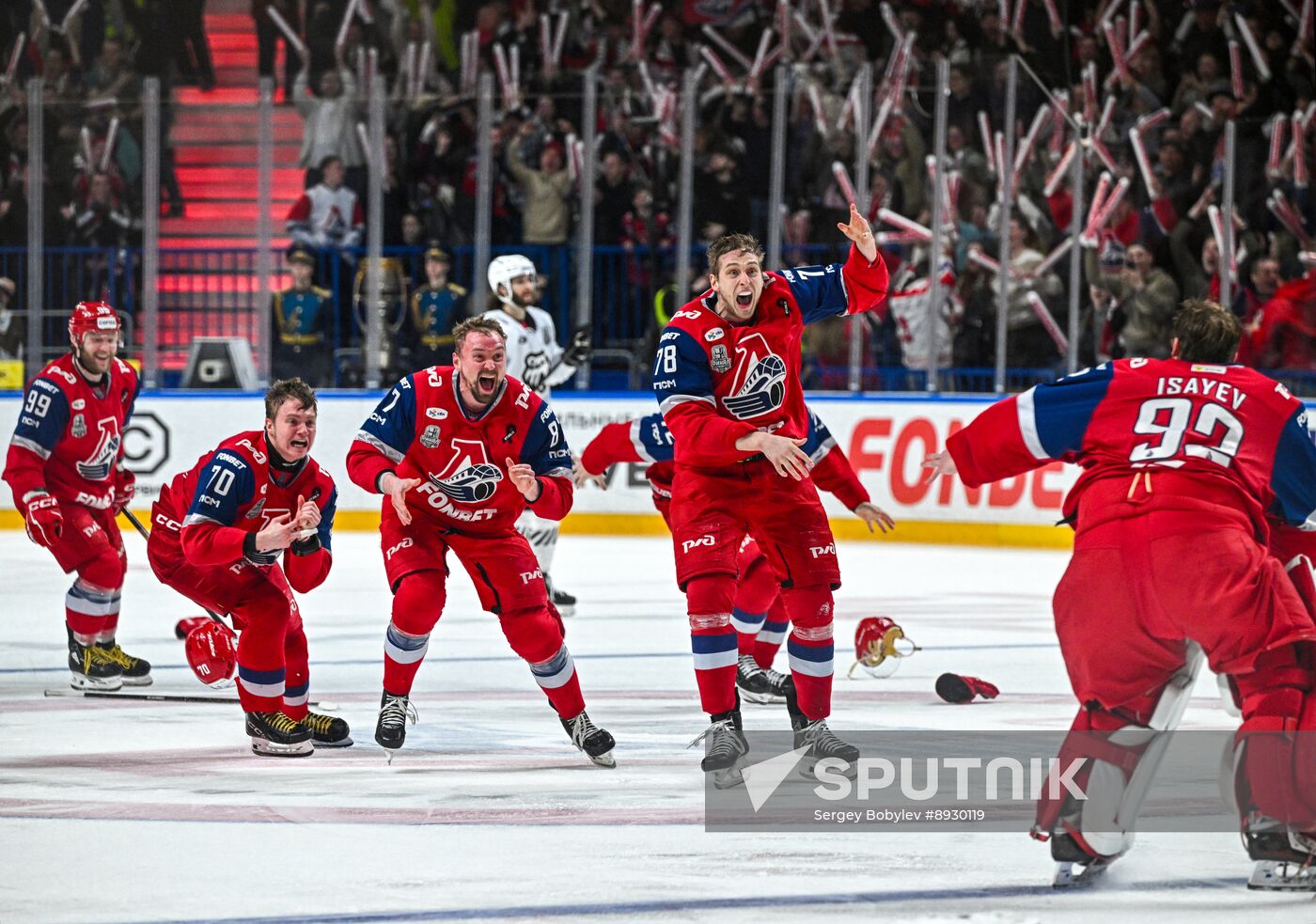Russia Ice Hockey Kontinental League Lokomotov - Traktor