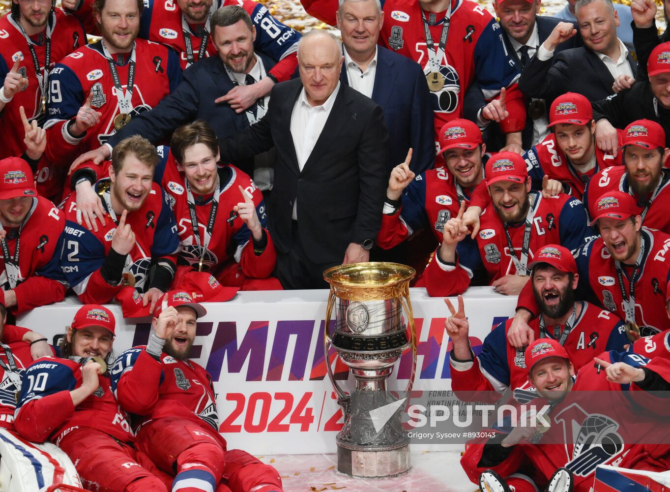 Russia Ice Hockey Kontinental League Lokomotov - Traktor