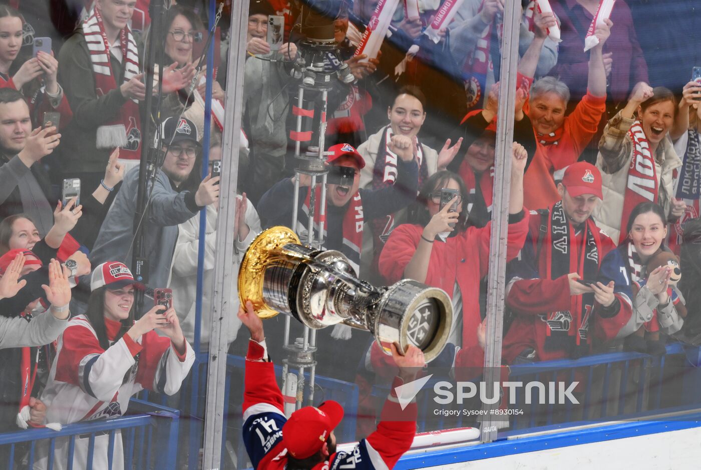 Russia Ice Hockey Kontinental League Lokomotov - Traktor