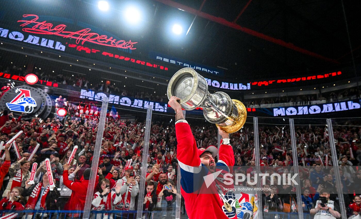 Russia Ice Hockey Kontinental League Lokomotov - Traktor