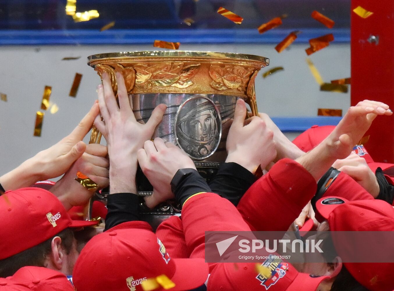 Russia Ice Hockey Kontinental League Lokomotov - Traktor