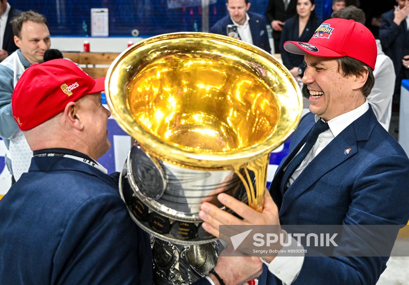 Russia Ice Hockey Kontinental League Lokomotov - Traktor