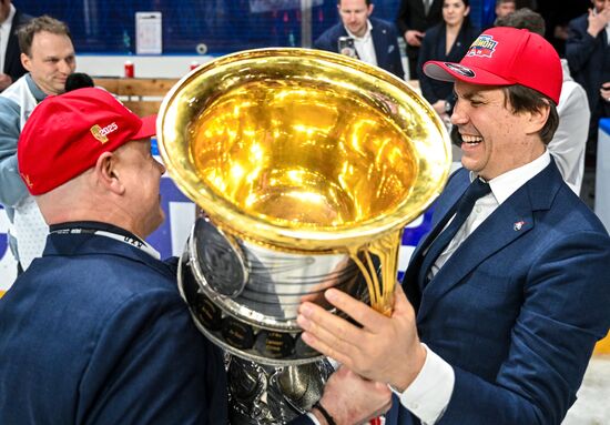 Russia Ice Hockey Kontinental League Lokomotov - Traktor