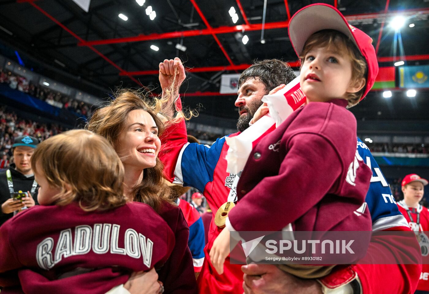 Russia Ice Hockey Kontinental League Lokomotov - Traktor