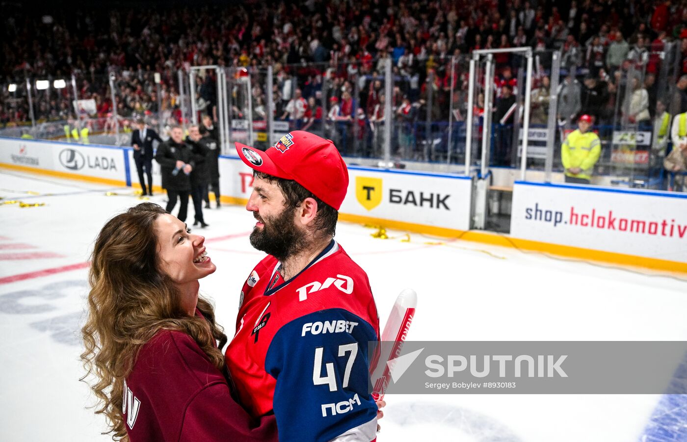 Russia Ice Hockey Kontinental League Lokomotov - Traktor
