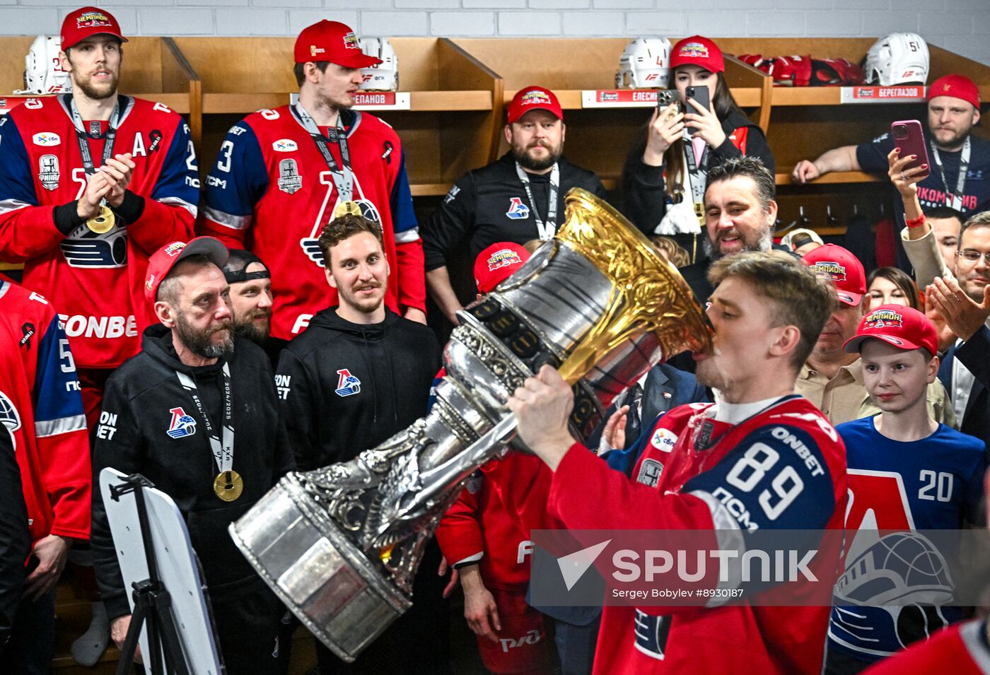 Russia Ice Hockey Kontinental League Lokomotov - Traktor