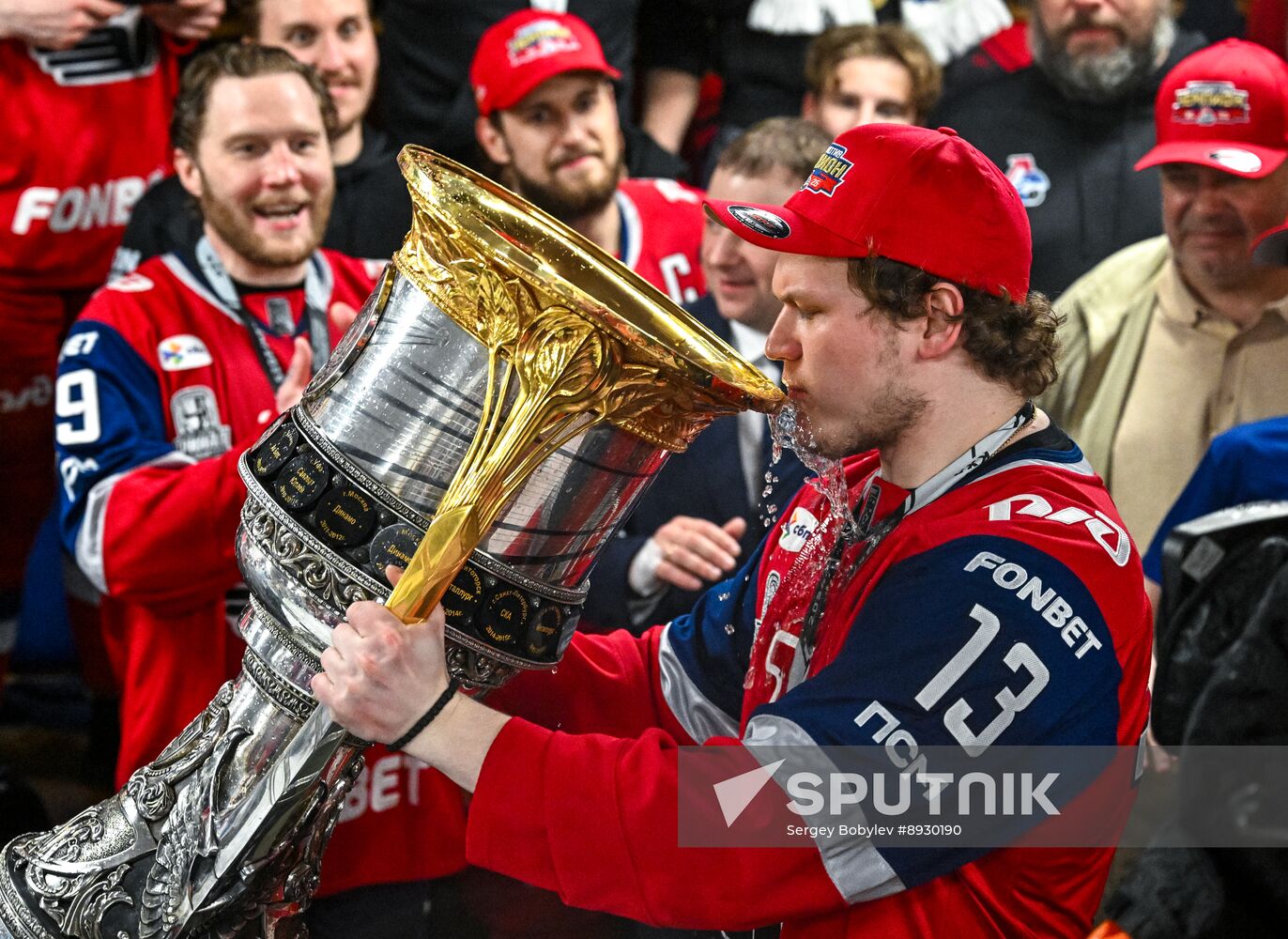 Russia Ice Hockey Kontinental League Lokomotov - Traktor
