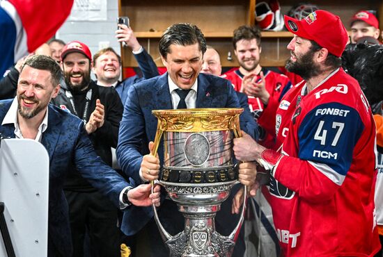 Russia Ice Hockey Kontinental League Lokomotov - Traktor