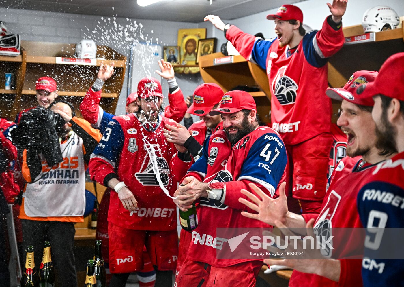 Russia Ice Hockey Kontinental League Lokomotov - Traktor