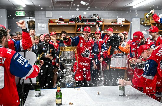 Russia Ice Hockey Kontinental League Lokomotov - Traktor