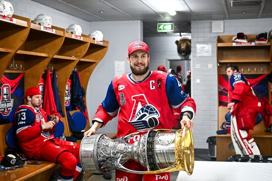 Russia Ice Hockey Kontinental League Lokomotov - Traktor